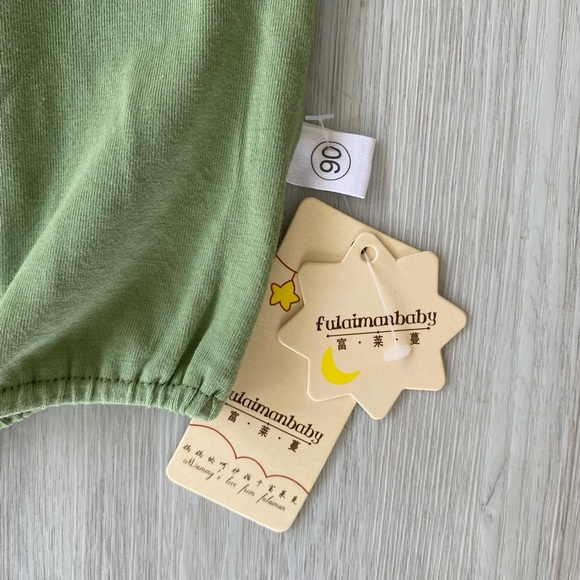 Trendy phrase onesie - Picture 2 of 3